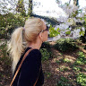 Meet your Posher, Iya